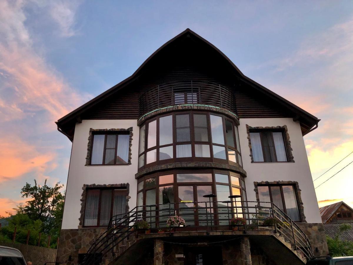 Vila Fan Confort Viseu de Sus Bagian luar foto